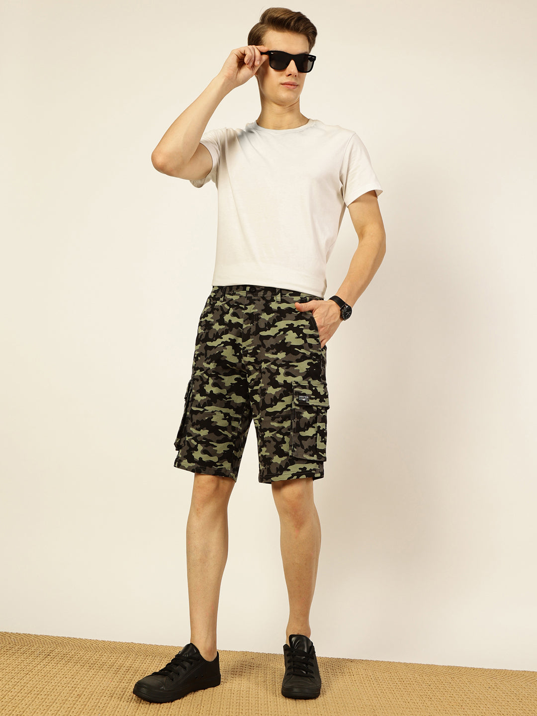 Thomas Scott Men Green Camouflage Printed Outdoor Cargo Shorts