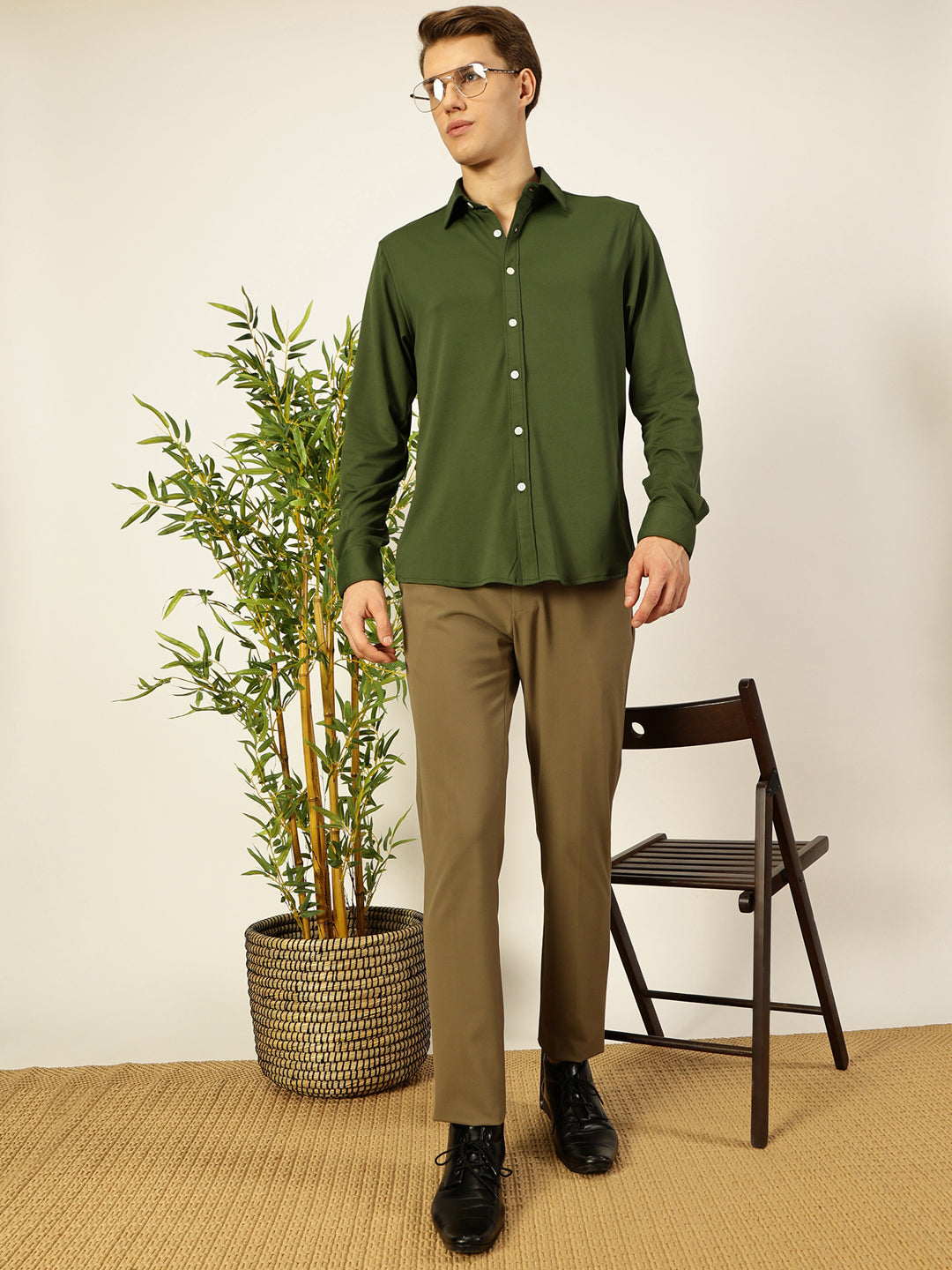 Bottle Green Slim Fit Long Sleeves Spread Collar Knit Casual Shirt
