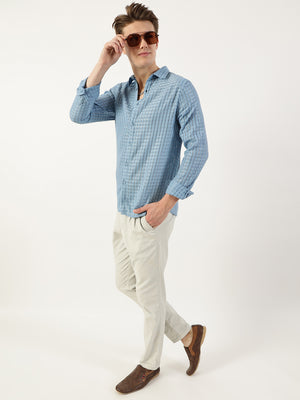 Thomas Scott Men Blue Premium Spread Collar Textured Solid Slim Fit Casual Shirt