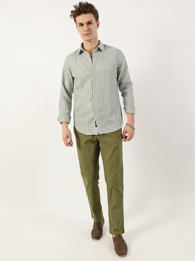 Thomas Scott Men Green Premium Spread Collar Textured Solid Slim Fit Casual Shirt