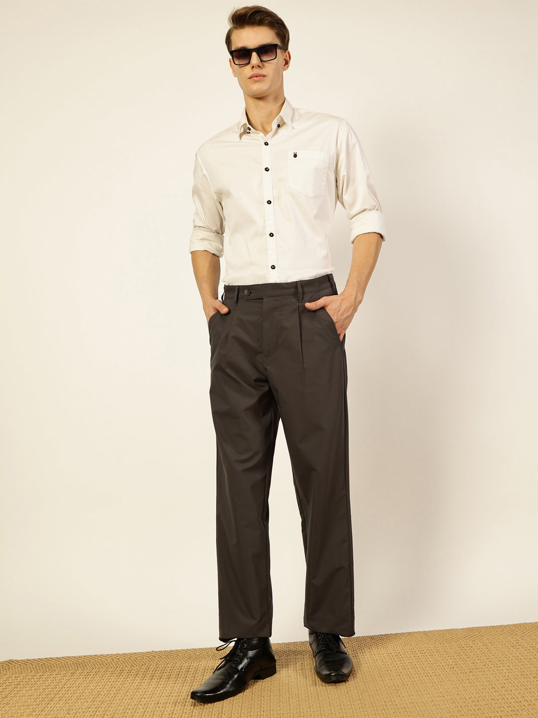 Thomas Scott Men Dark Grey Smart Pleated Mid-Rise Trousers