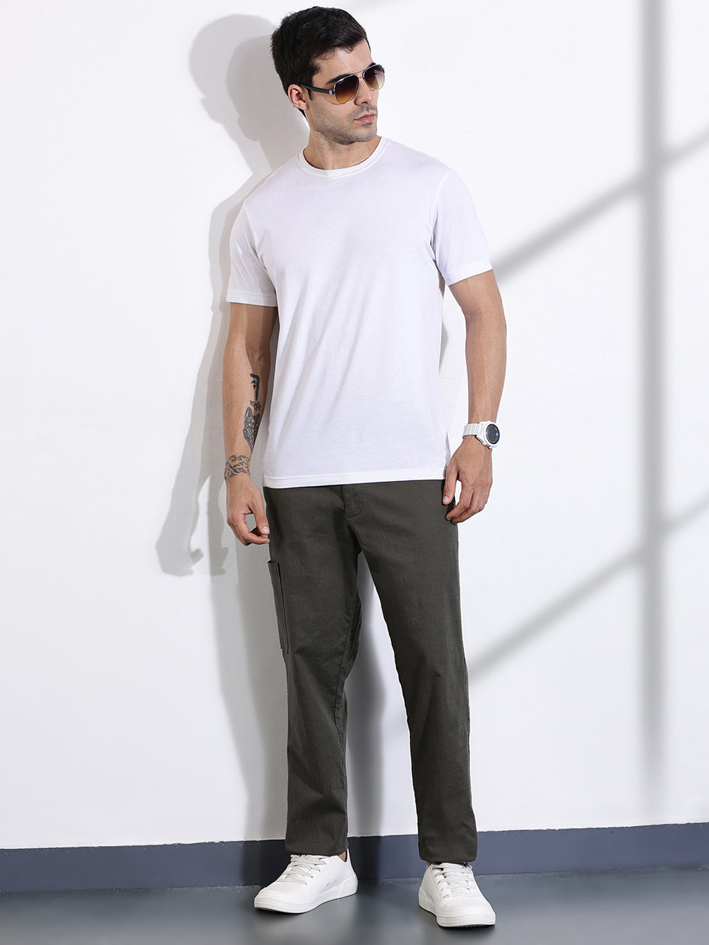 Thomas Scott Men Olive Mid-Rise Straight Fit Woven Chinos Trousers