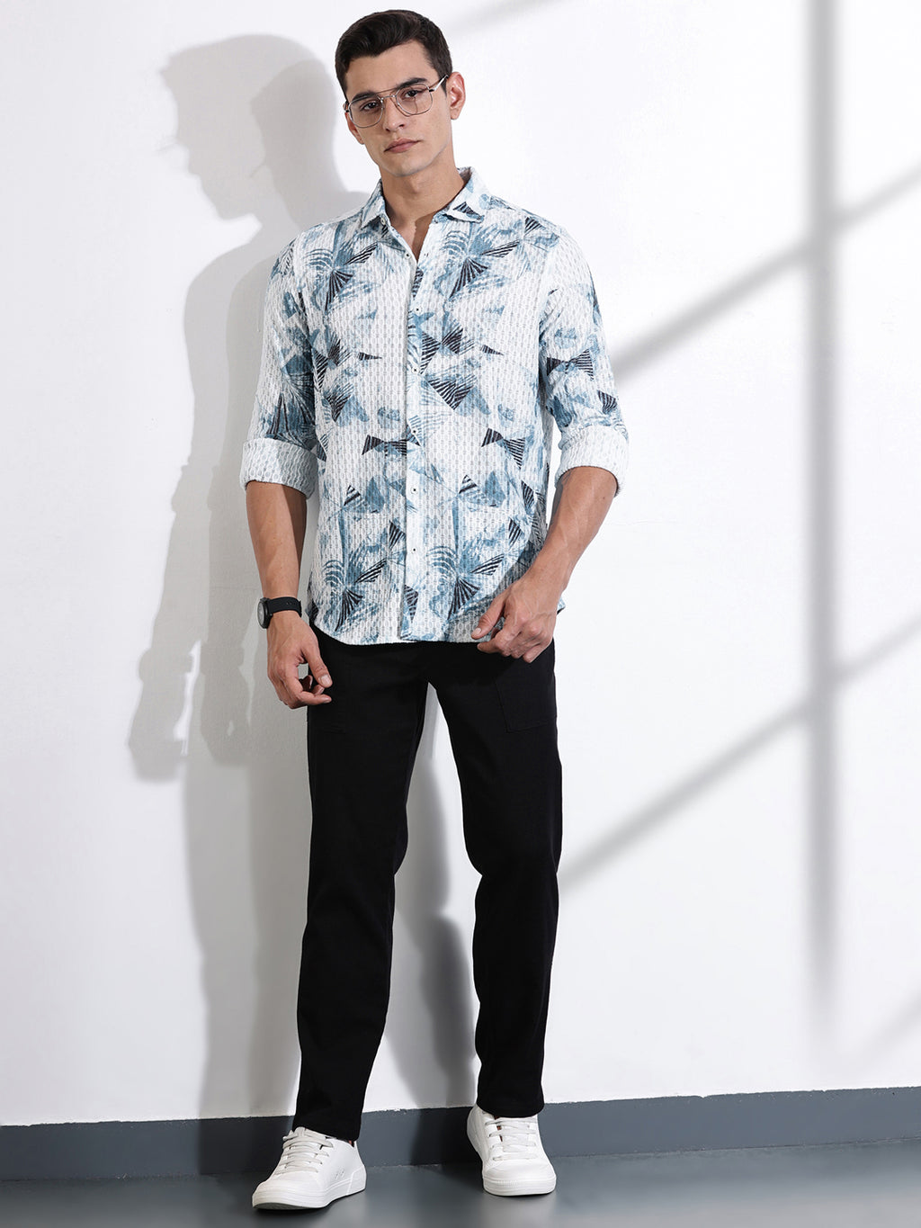 Thomas Scott Men Blue Slim Fit Long Sleeves Abstract Printed Casual Shirt