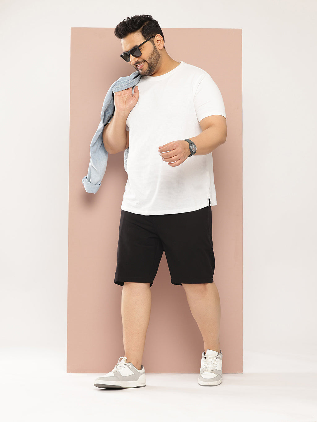 Thomas Scott Men Black Plus Size Solid Mid Rise Regular Fit Cotton Chino ShortsTSS098_Black_40)