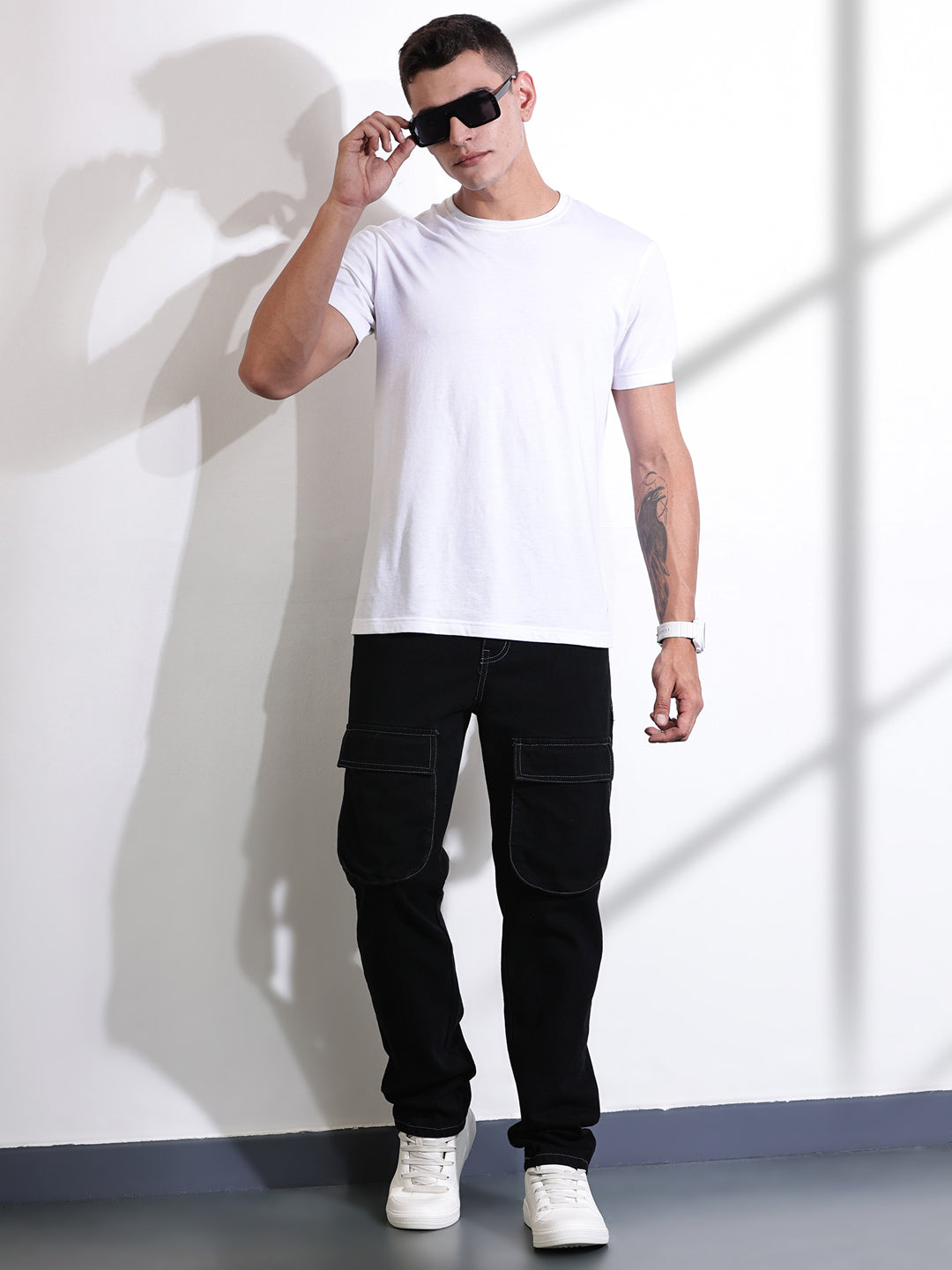 Thomas Scott Men Black Relaxed Fit Cargo Style Cotton Jeans