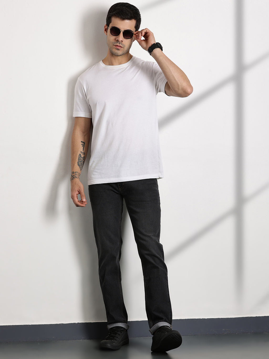 DarkGrey Slim Fit Mid-Rise Clean Look Non stretchable Jeans