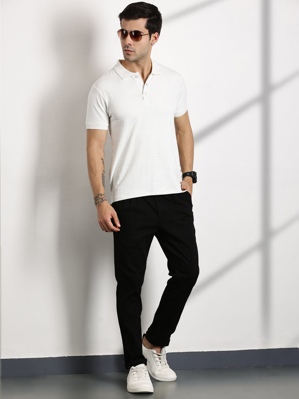 Thomas Scott Men White Textured Polo Collar Regular Fit T-shirt