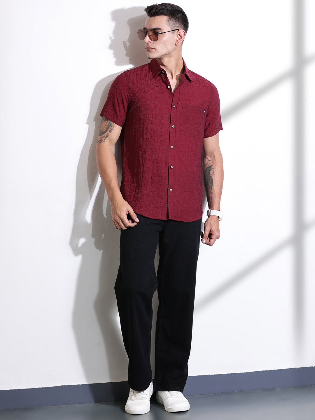 Thomas Scott Men Maroon Slim Fit Textured Seersucker Casual Shirt