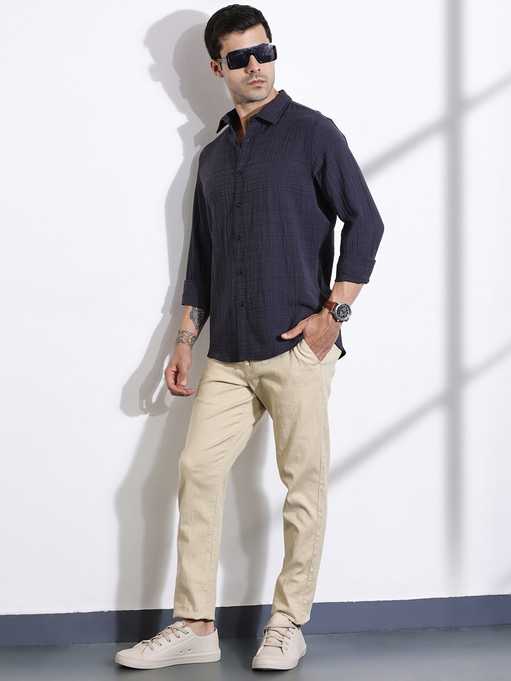 Thomas Scott Men DarkGrey Slim Fit Solid Seersucker Casual Shirt
