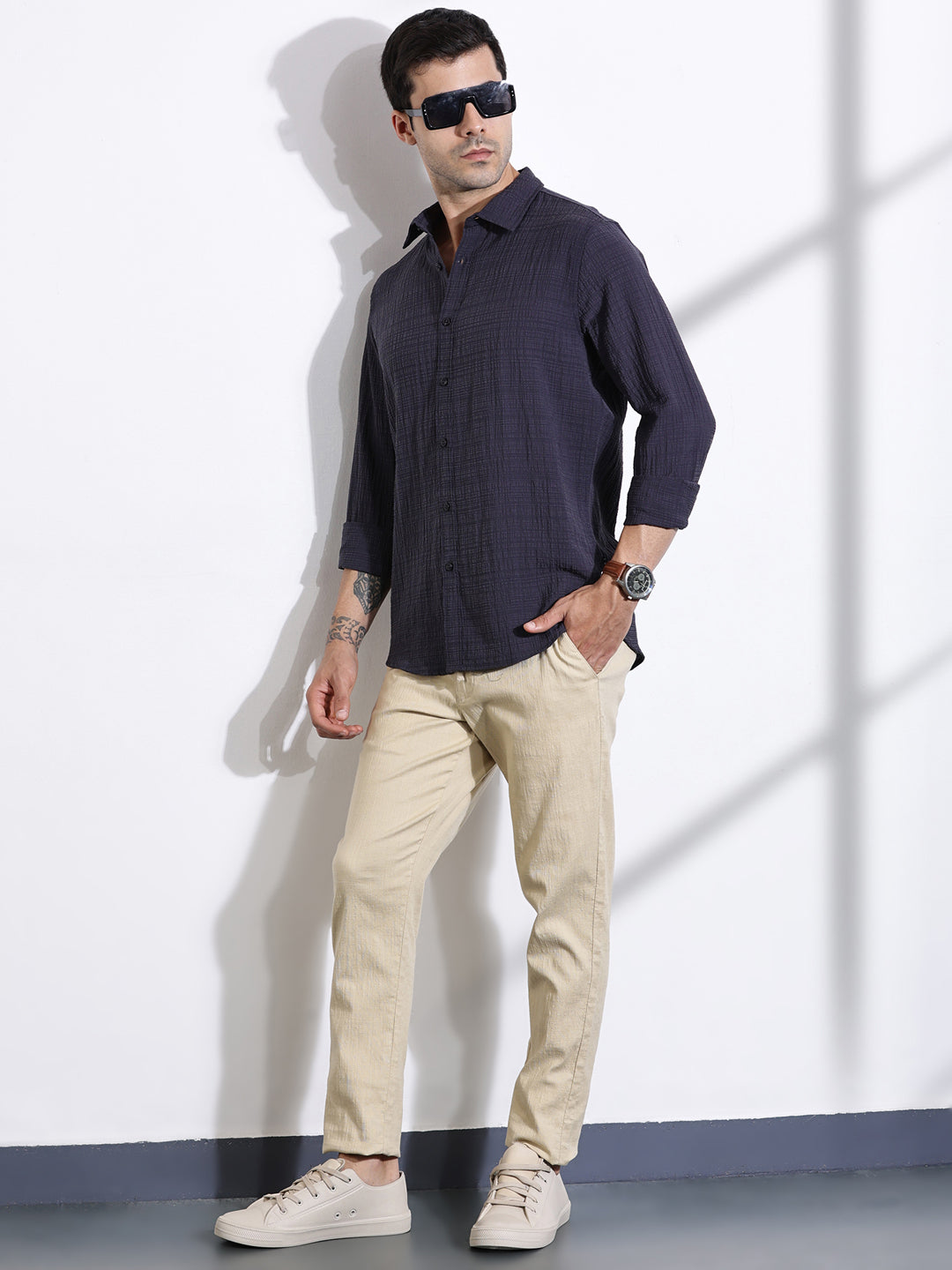 Thomas Scott Men DarkGrey Slim Fit Solid Seersucker Casual Shirt