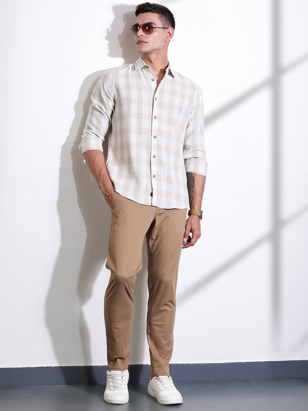 Thomas Scott Men Beige Slim Fit Windowpane Checked Cotton Casual Shirt