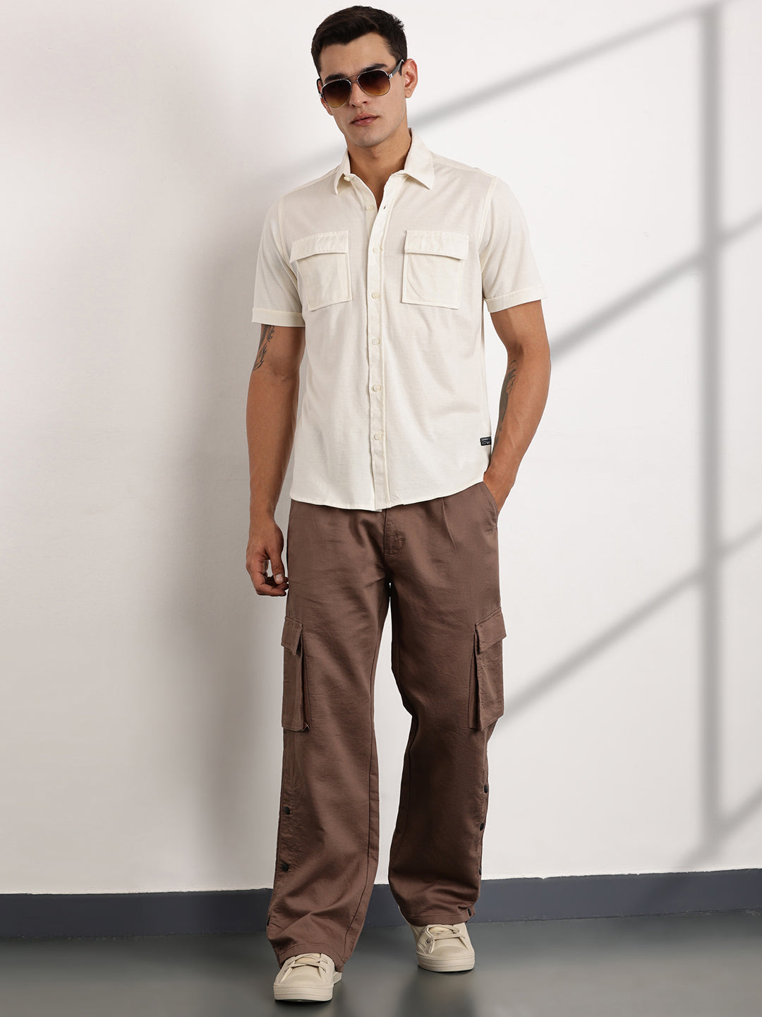 Thomas Scott Men Off White Slim Fit Short Sleeves Solid Knit Shirt
