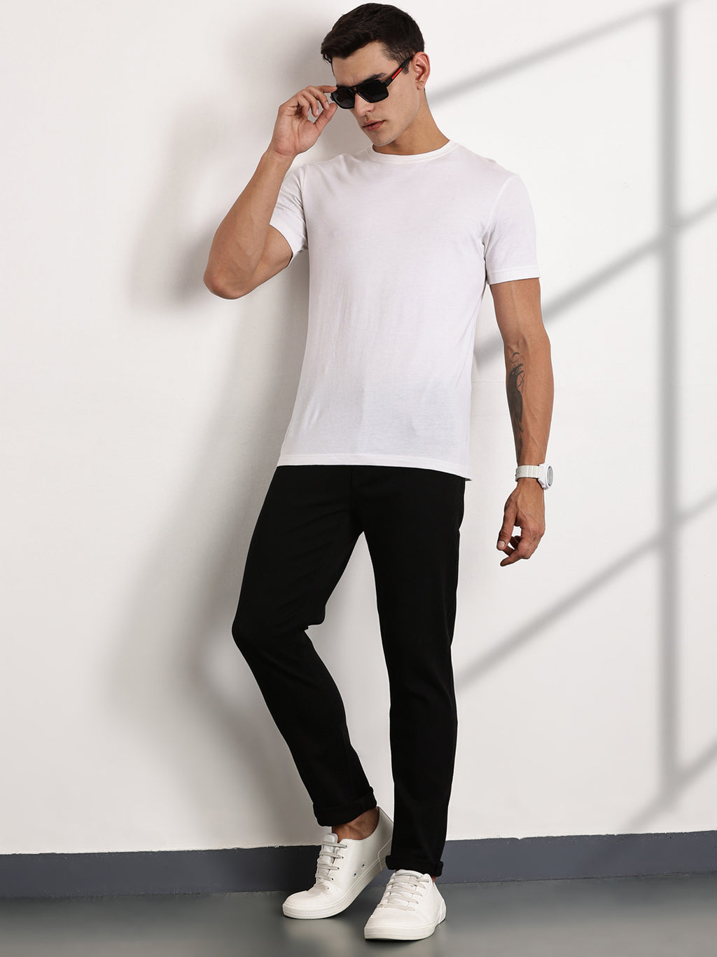 Thomas Scott Men Black Mid-Rise Slim Fit Stretchable Jeans