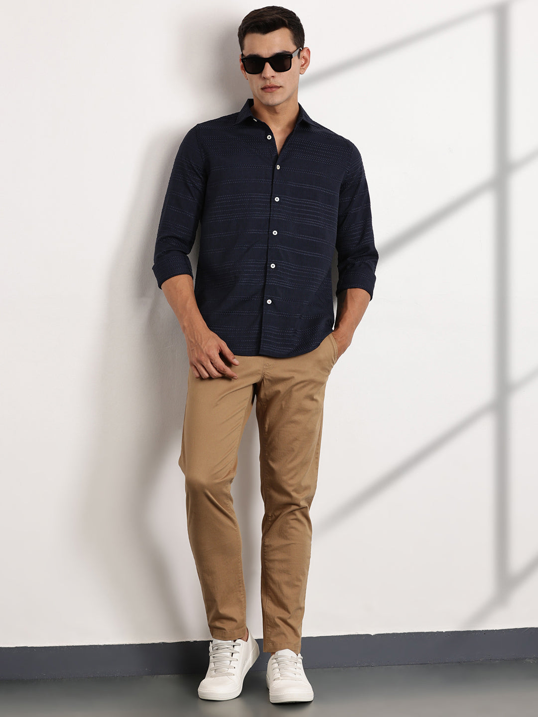 Thomas Scott Men Navy Slim Fit Cutaway Collar Long Sleeves Self Design Casual Shirt