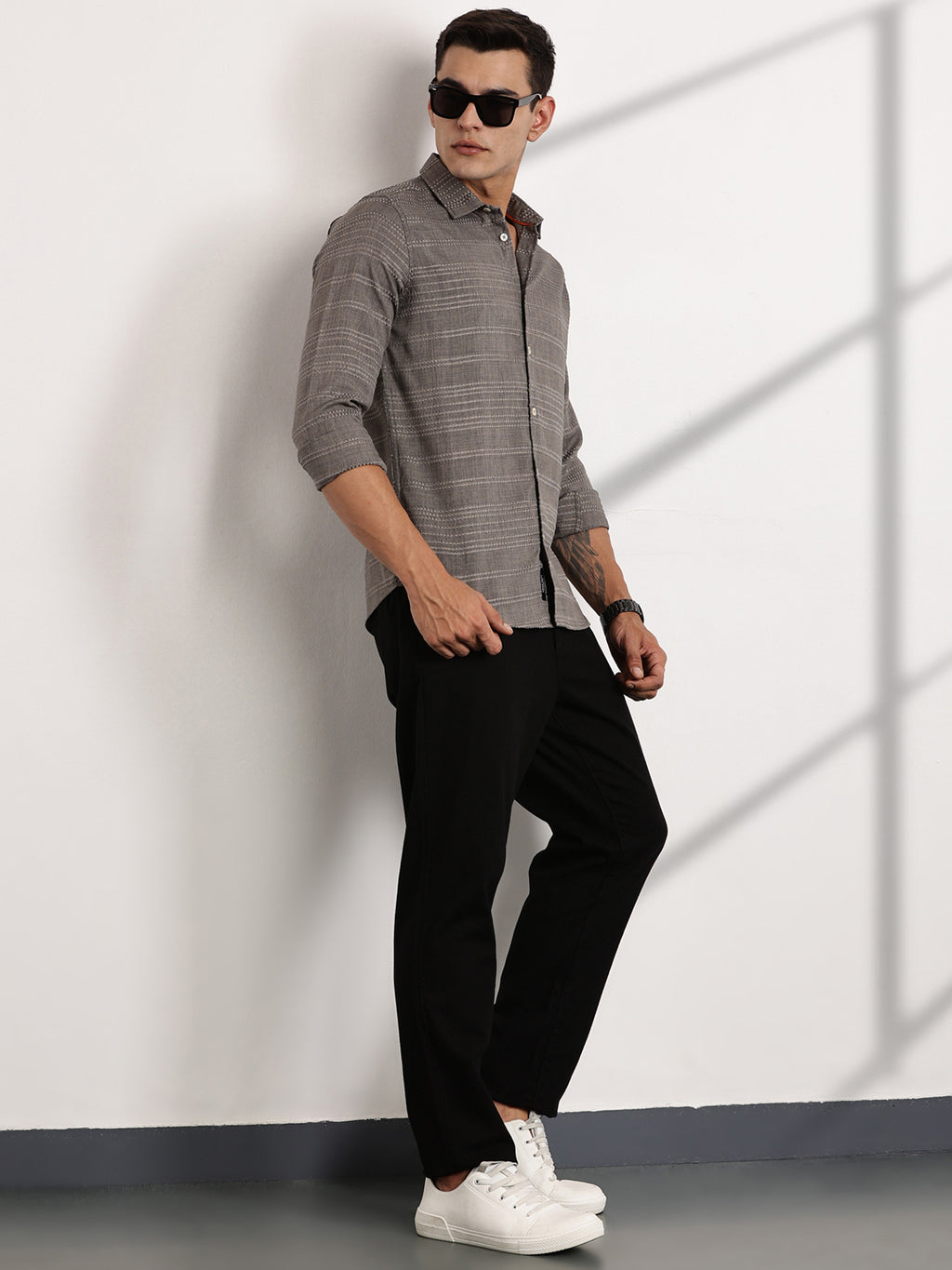 Thomas Scott Men Grey Slim Fit Cutaway Collar Long Sleeves Self Design Casual Shirt