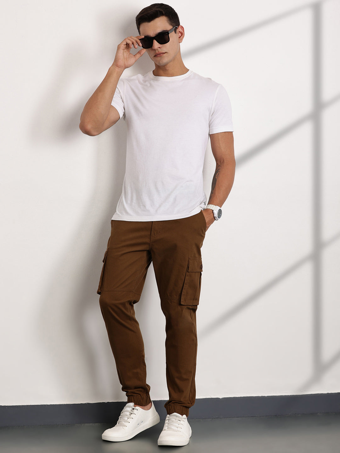 Thomas Scott Men Brown Mid-Rise Slim Fit Woven Cargo Trousers
