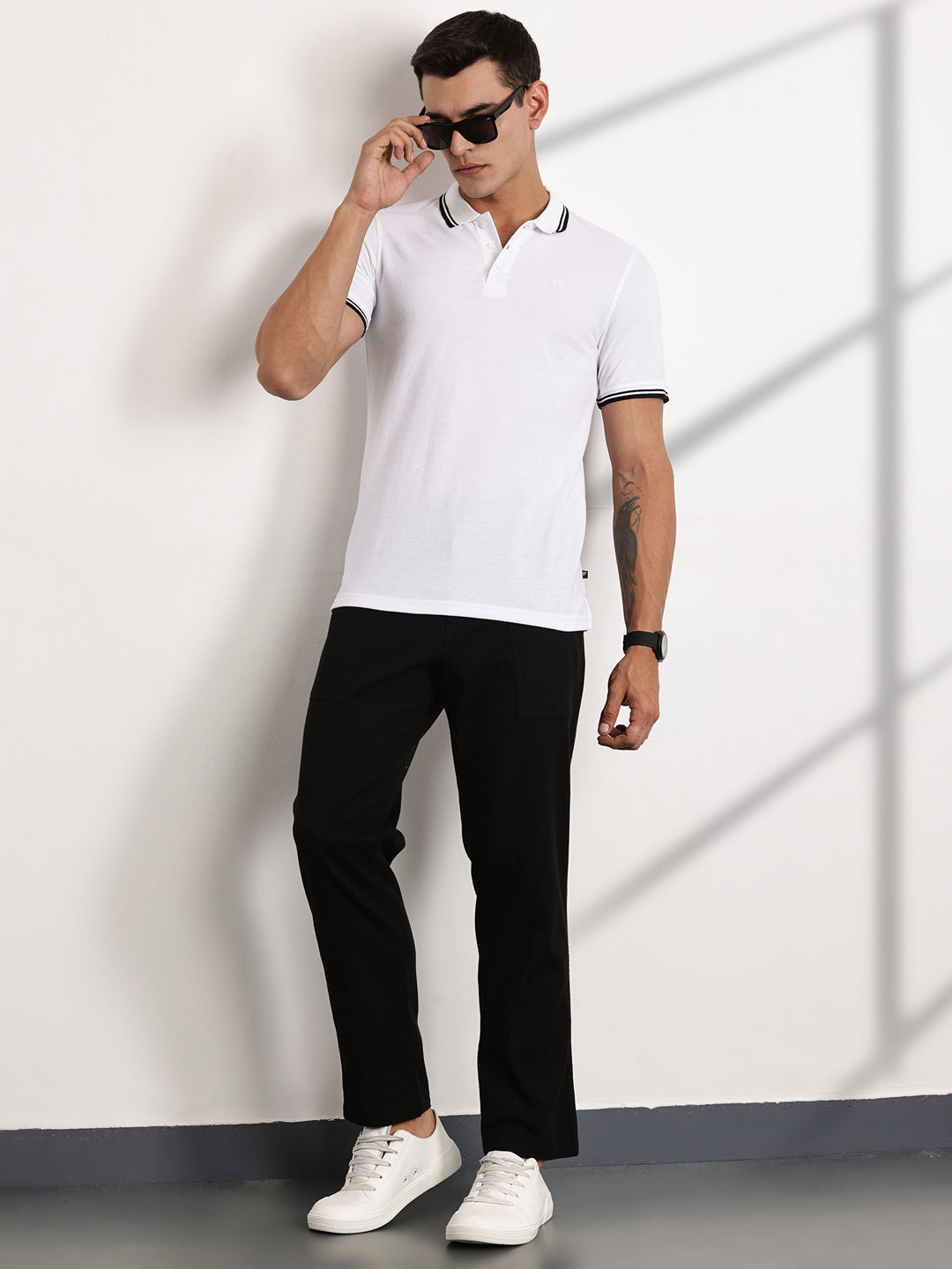 Thomas Scott Men White Regular Fit Short Sleeves Polo Collar Knit Tshirt