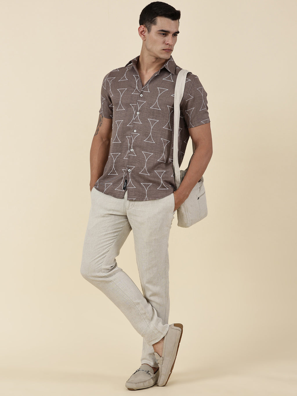 Thomas Scott Men Brown Slim Fit Short Sleeves Geometric Print Casual Shirt