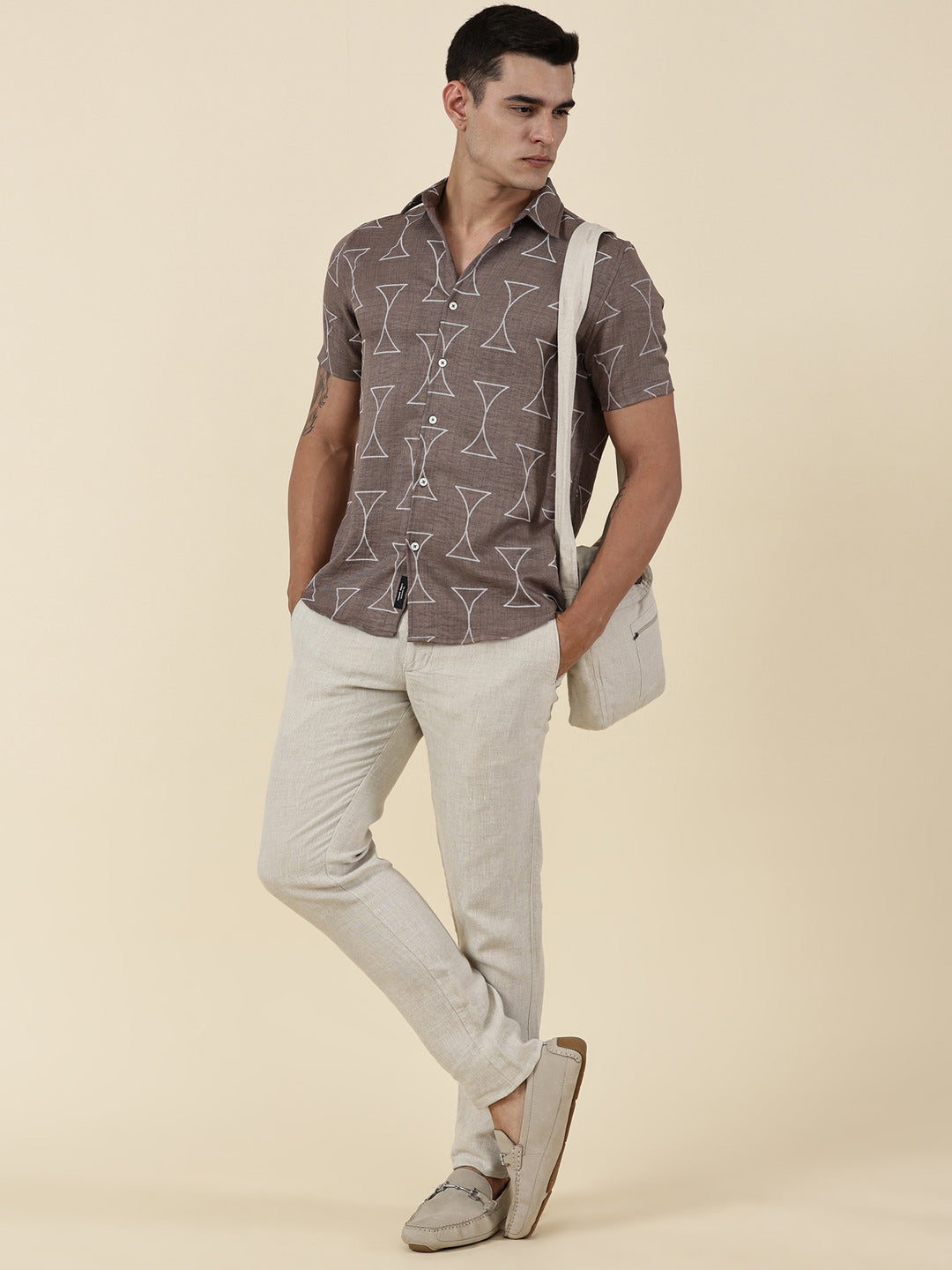 Thomas Scott Men Brown Slim Fit Short Sleeves Geometric Print Casual Shirt
