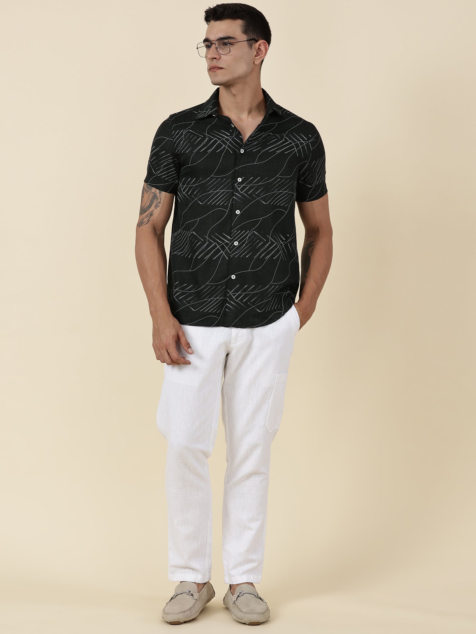 Thomas Scott Men Olive Slim Fit Short Sleeves Abstract Print Casual Shirt