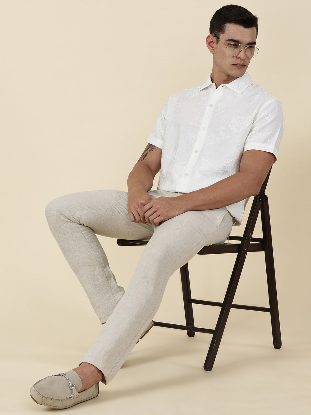 Thomas Scott Men White Regular Fit Short Sleeves Spread Collar Embroidered Shirt