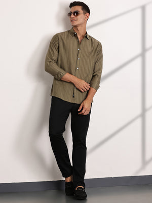Thomas Scott Men Green Slim Fit Long Sleeves Vertical Stripes Casual Shirt
