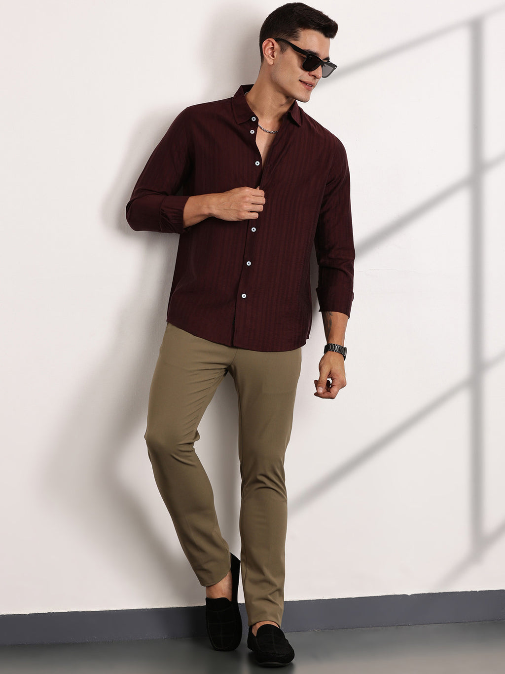 Thomas Scott Men Wine Slim Fit Long Sleeves Vertical Stripes Casual Shirt