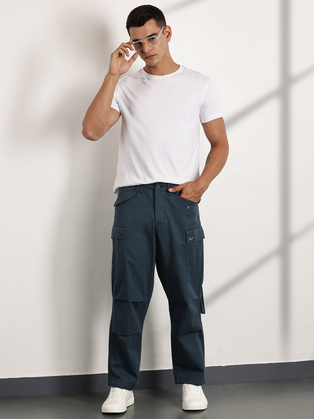 Thomas Scott Men Teal Mid-Rise Loose Fit Cotton Woven Cargo Trouser