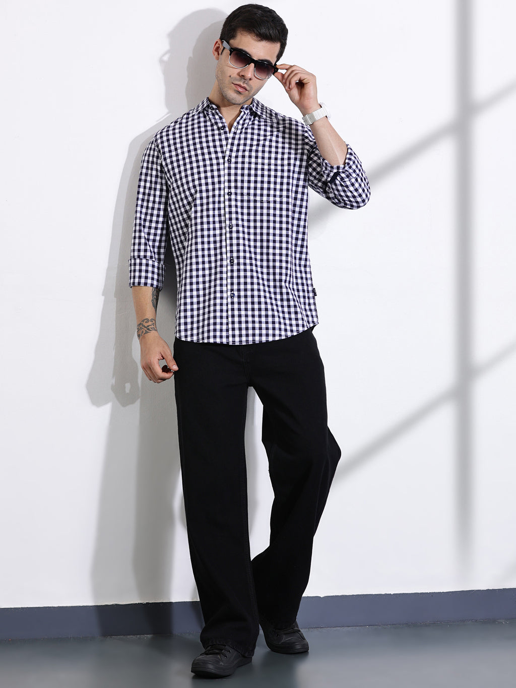 Thomas Scott Men Navy Slim Fit Long Sleeve Gingham Checks Cotton Casual Shirt