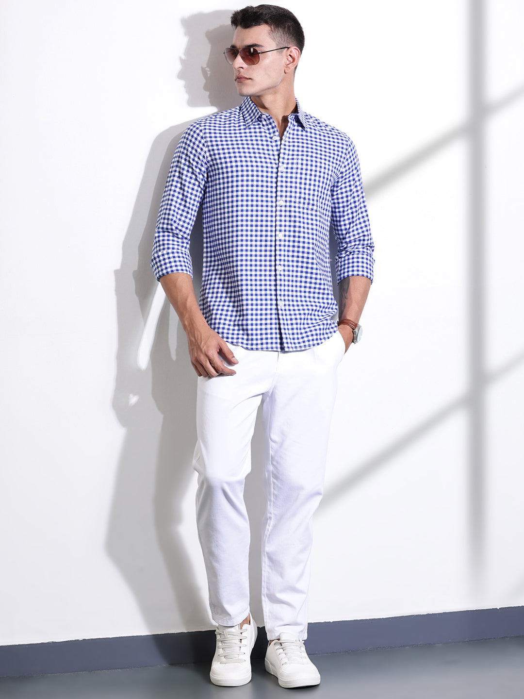 Thomas Scott Men RoyalBlue Slim Fit Long Sleeves Gingham Checks Woven Casual Shirt
