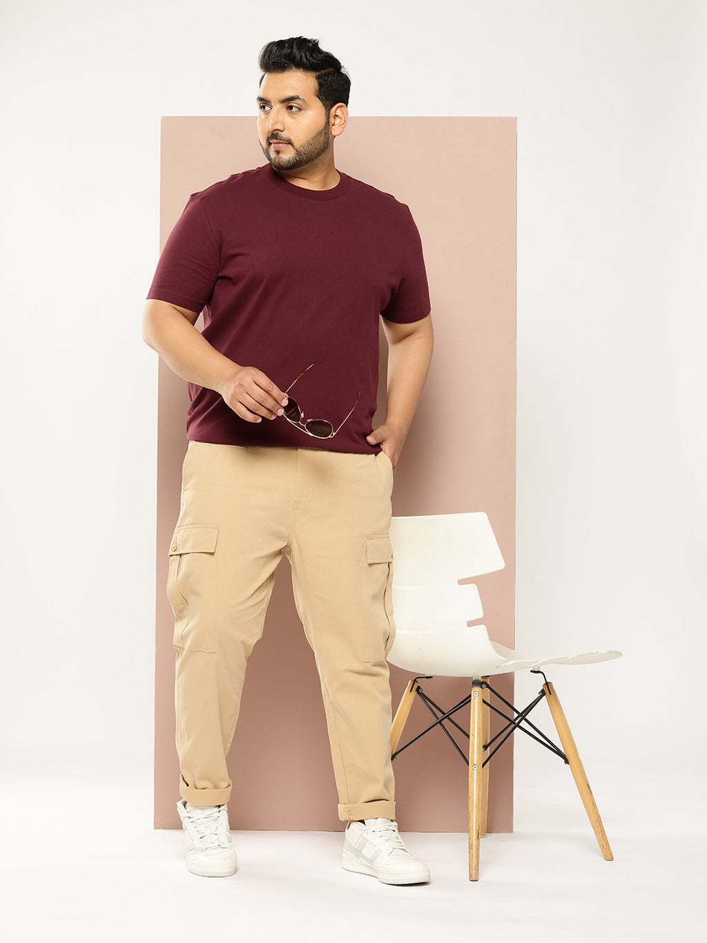 Thomas Scott Men Beige Plus Size Regular fit Mid-rise Cotton Woven Cargo Trouser
