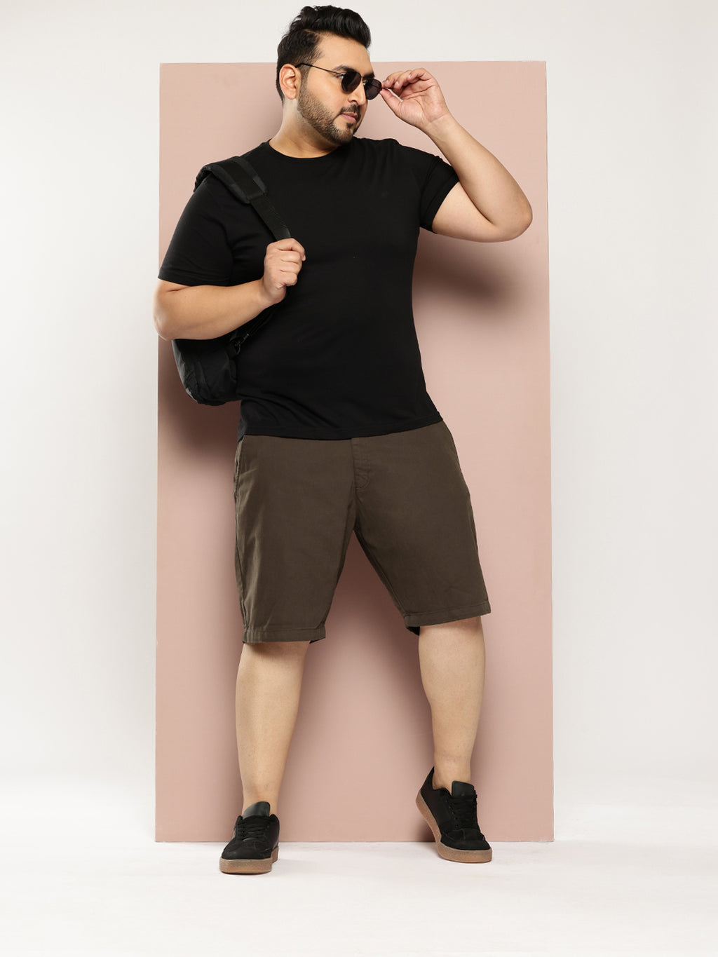 Thomas Scott Men Olive Plus Size Regular fit Mid-rise Cotton Woven Outdoor Shorts