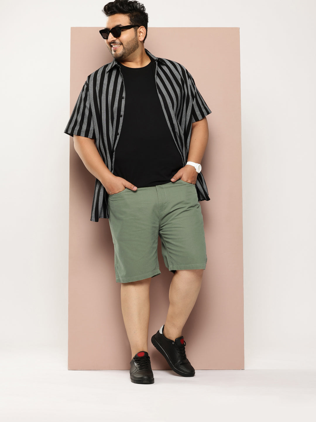 Thomas Scott Men Olive Plus Size Regular Fit Mid-Rise Cotton Woven Chinos Shorts
