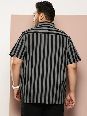 Black Plus Size Regular Fit Short Sleeves Waffle Printed Woven Casual Shirt For Men