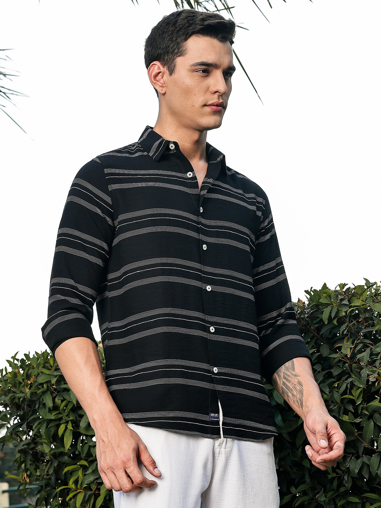 Thomas Scott Men Black Slim Fit Long Sleeves Horizontal Stripes Casual Shirt