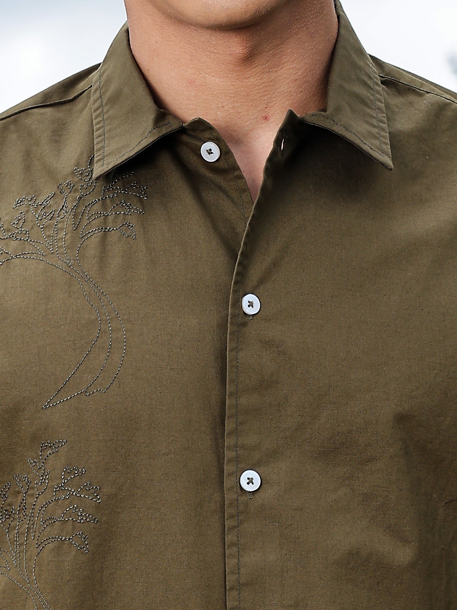 Thomas Scott Men Mehandi Regular Fit Short Sleeves Spread Collar Embroidered Shirt