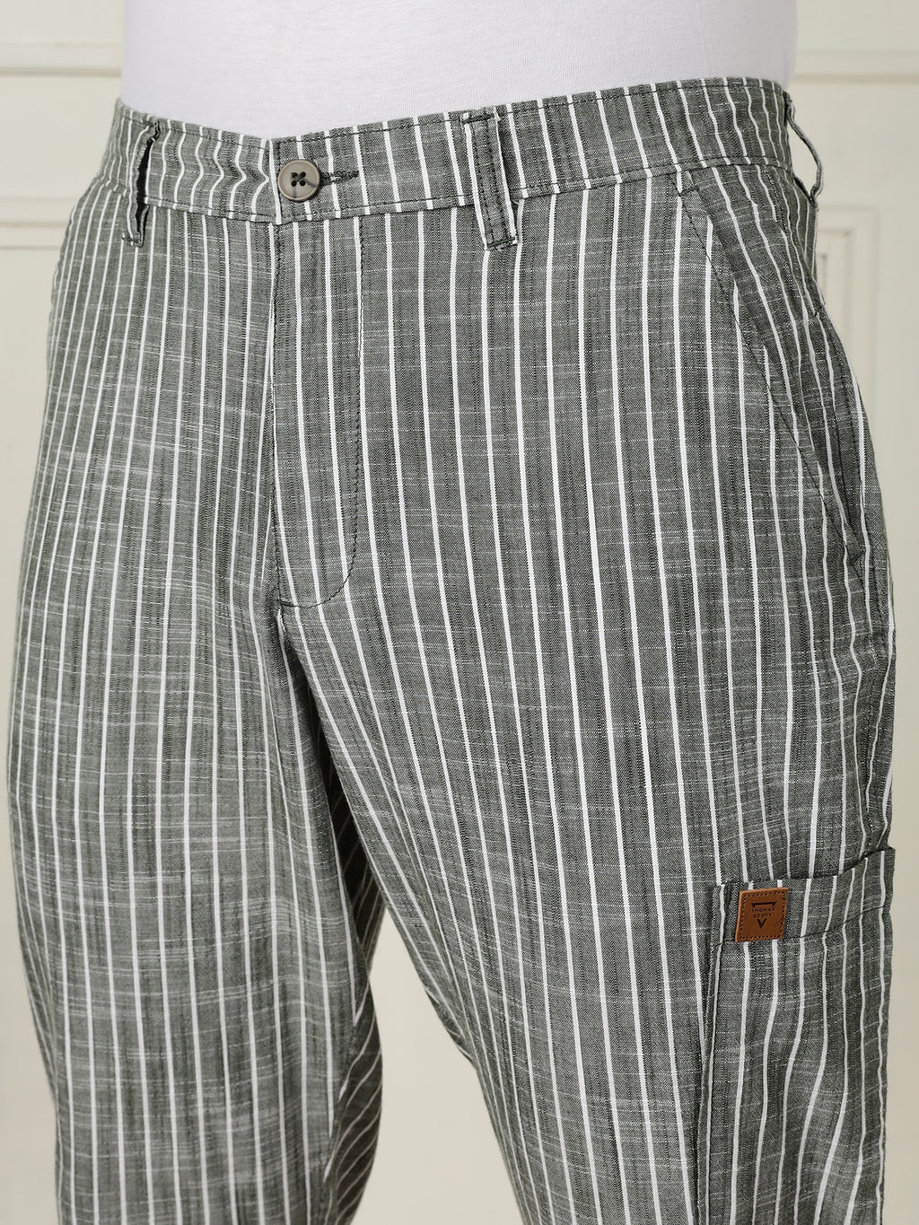 Thomas Scott Men Green Mid-Rise Straight Fit Striped Linen Trouser