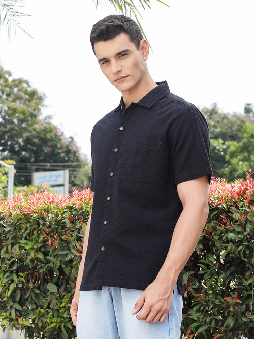 Thomas Scott Men Black Slim Fit Short Sleeves Self Design Seersucker Shirt