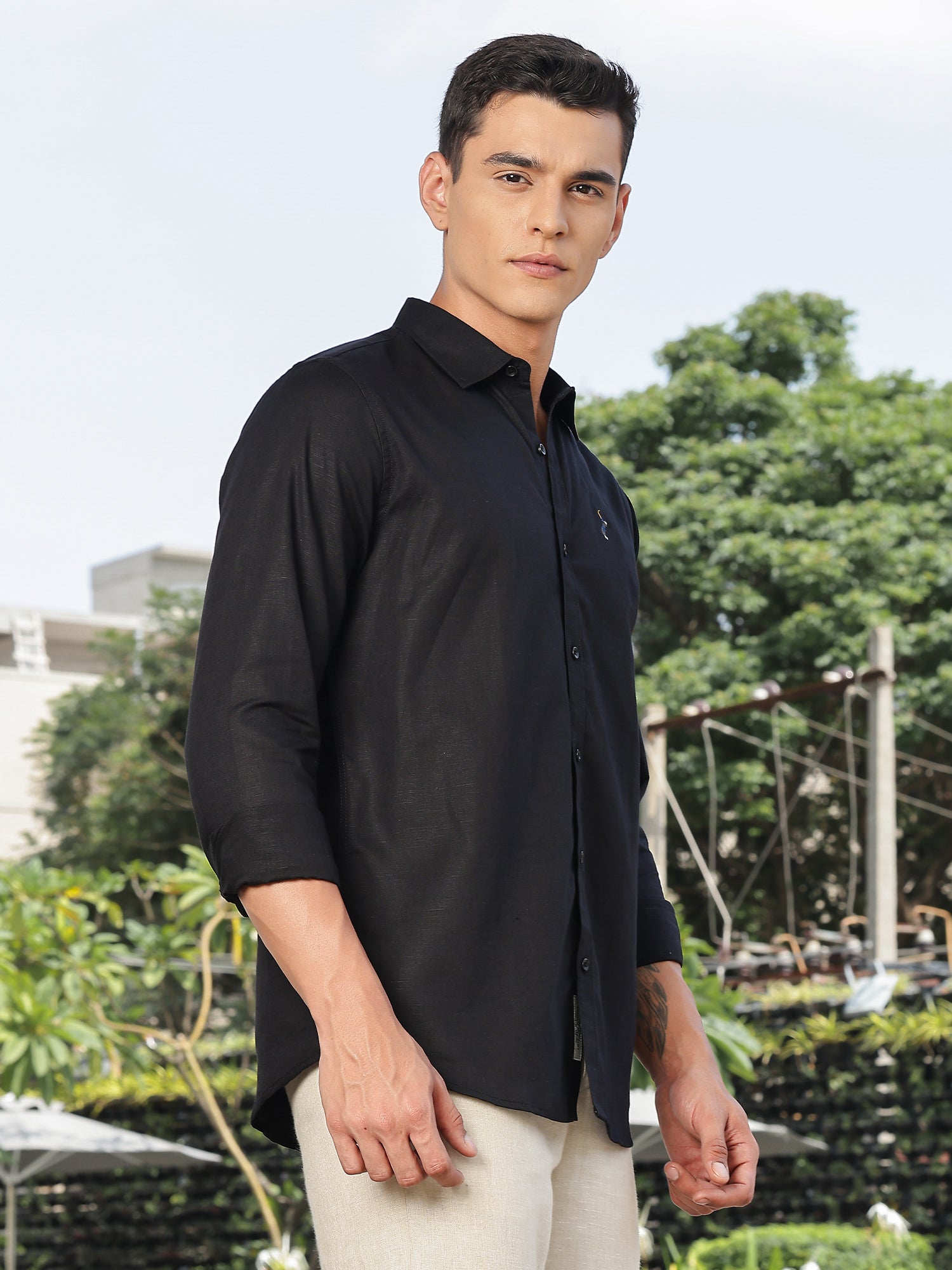 Thomas Scott Men Black Slim Fit Long Sleeves Spread Collar Linen Casual Shirt