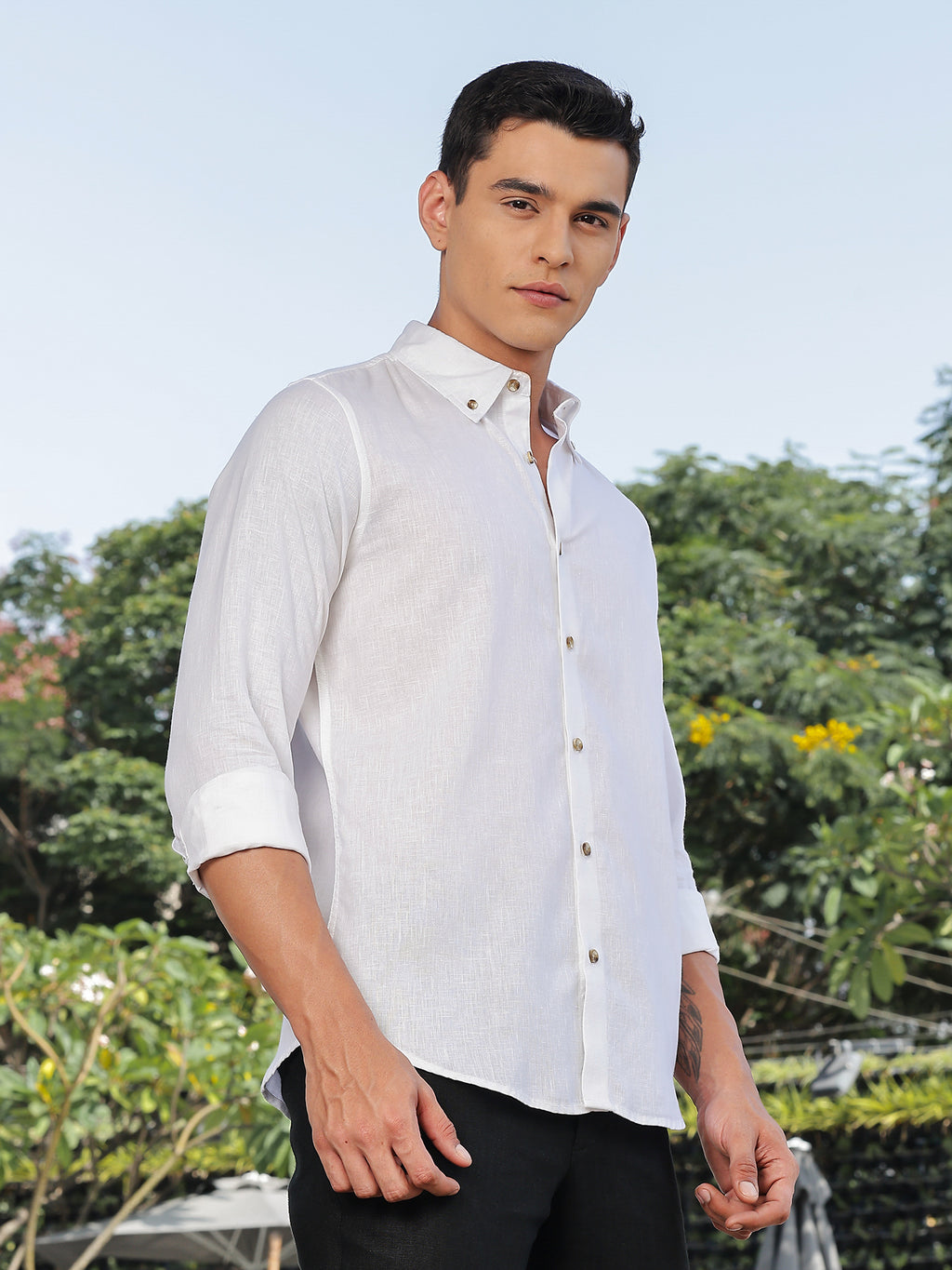 Thomas Scott Men White Slim Fit Long Sleeves Button-Down Collar Lyocel Linen Casual Shirt