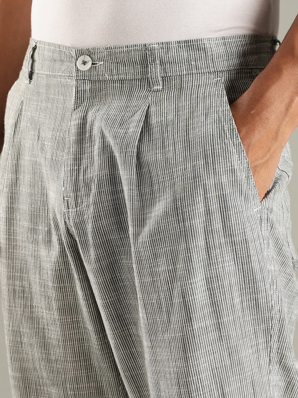 Thomas Scott Men Green Straight Fit Mid-Rise Sriped Linen Trouser