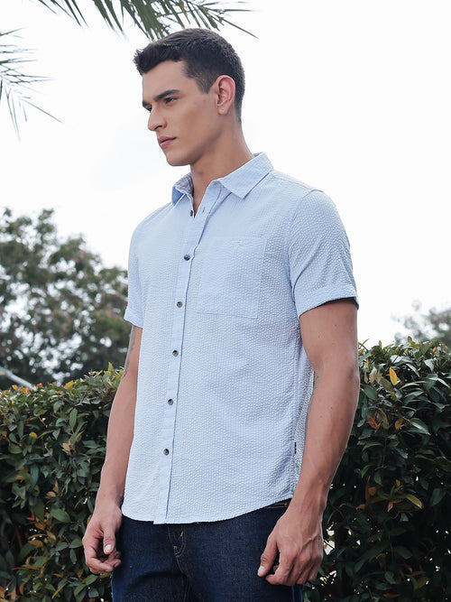Thomas Scott Men Sky Blue Slim Fit Short Sleeves Spread Collar Seer Sucker Casual Shirt