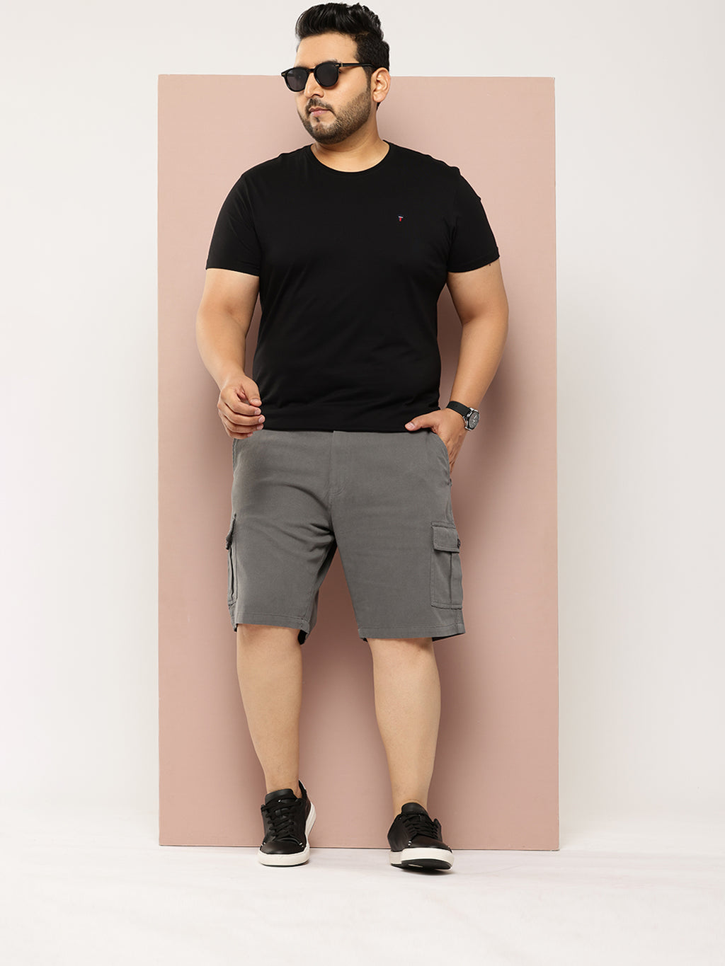 Thomas Scott Men Steel Grey Plus Size Regular Fit Mid-Rise Woven Cargo Shorts