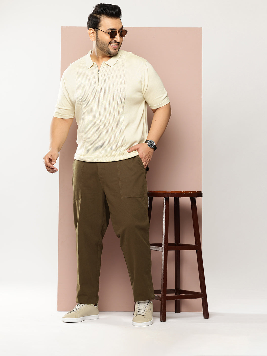Thomas Scott Men Dark Olive Plus Size Smart Easy Wash Regular Fit Mid-Rise Solid Woven Trouser