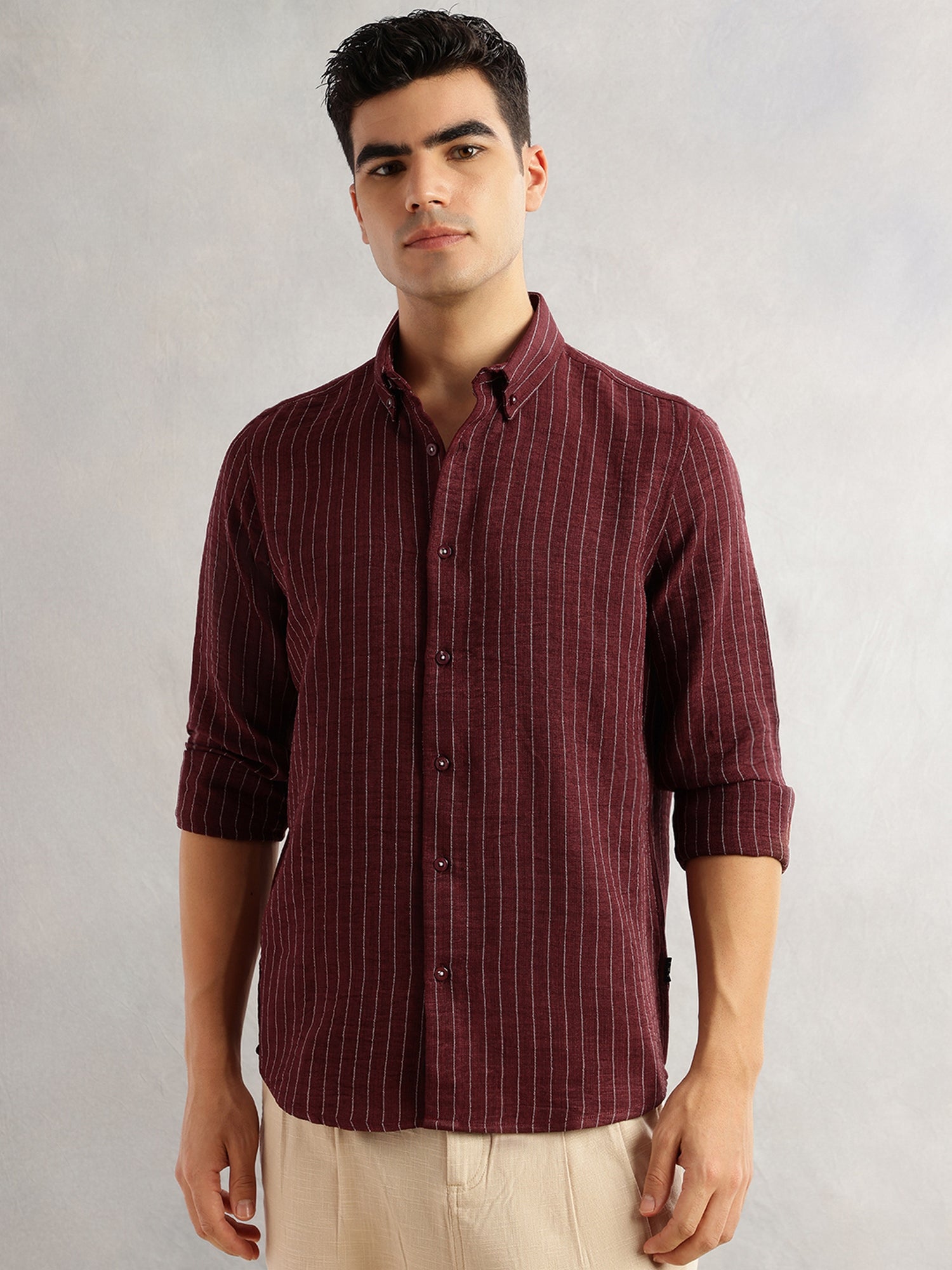 Thomas Scott Men Maroon Slim Fit Long Sleeves Button-Down Collar Polyester Seersucker Casual Shirt