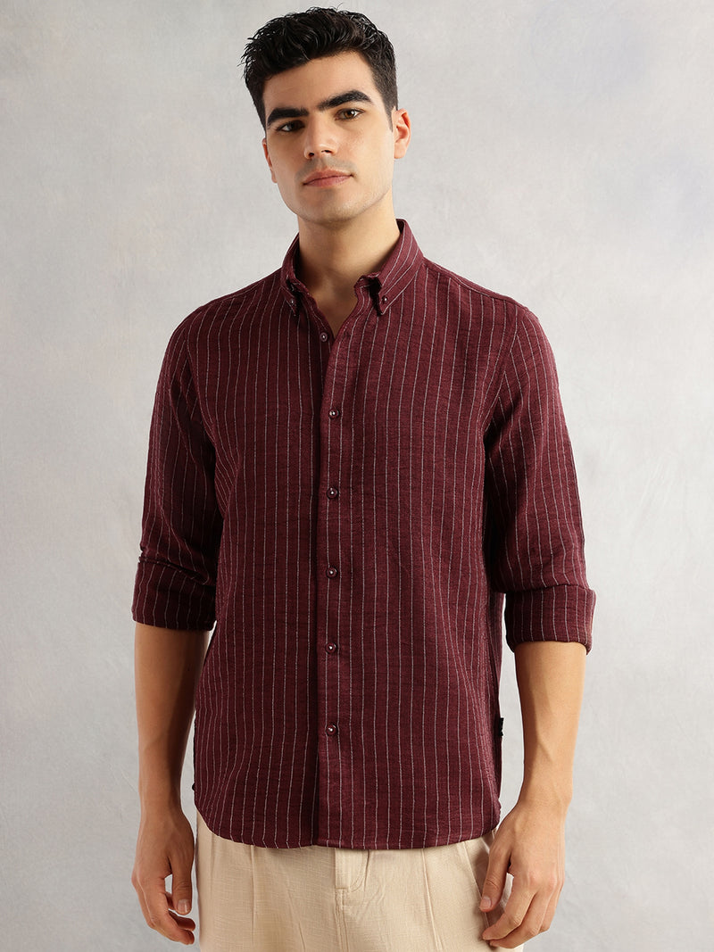 Thomas Scott Men Maroon Slim Fit Long Sleeves Button-Down Collar Polyester Seersucker Casual Shirt