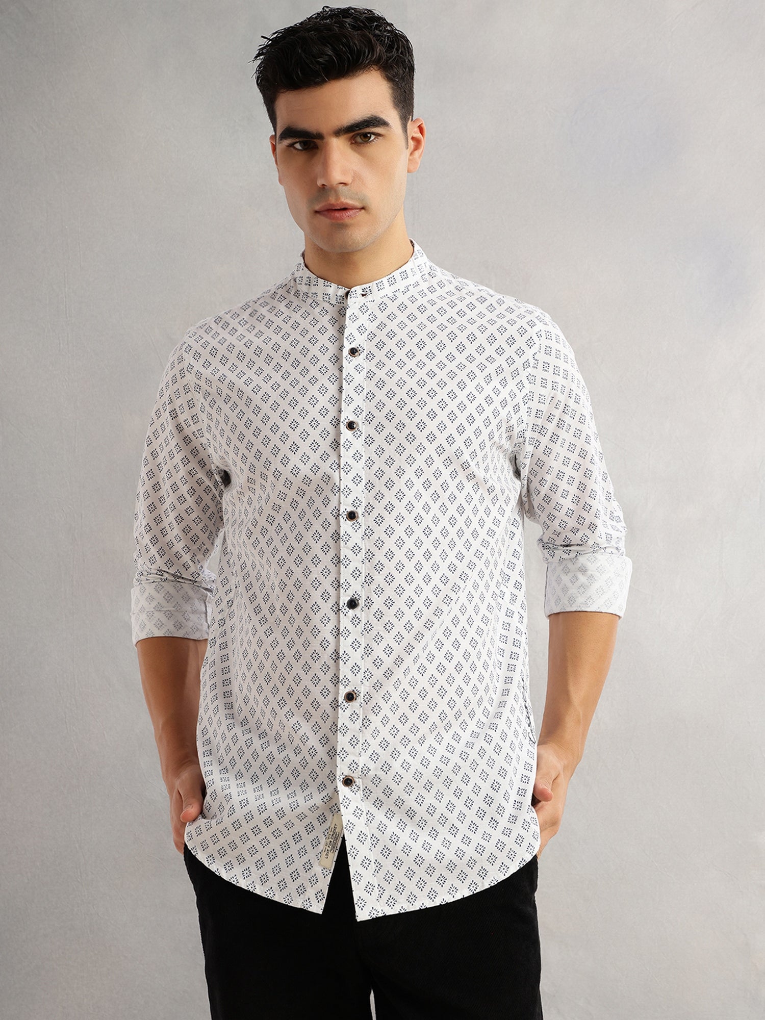 Thomas Scott Men White Slim Fit Long Sleeves Geometric Printed Mandarin Collar Cotton Linen Casual Shirt