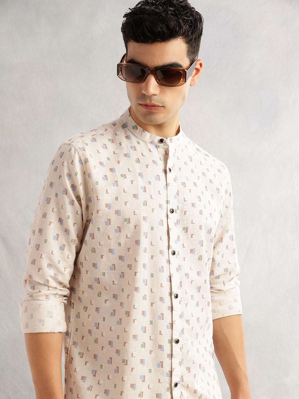 Thomas Scott Men Beige Slim Fit Long Sleeves Mandarin Collar Geometric Printed Cotton Linen Casual Shirt