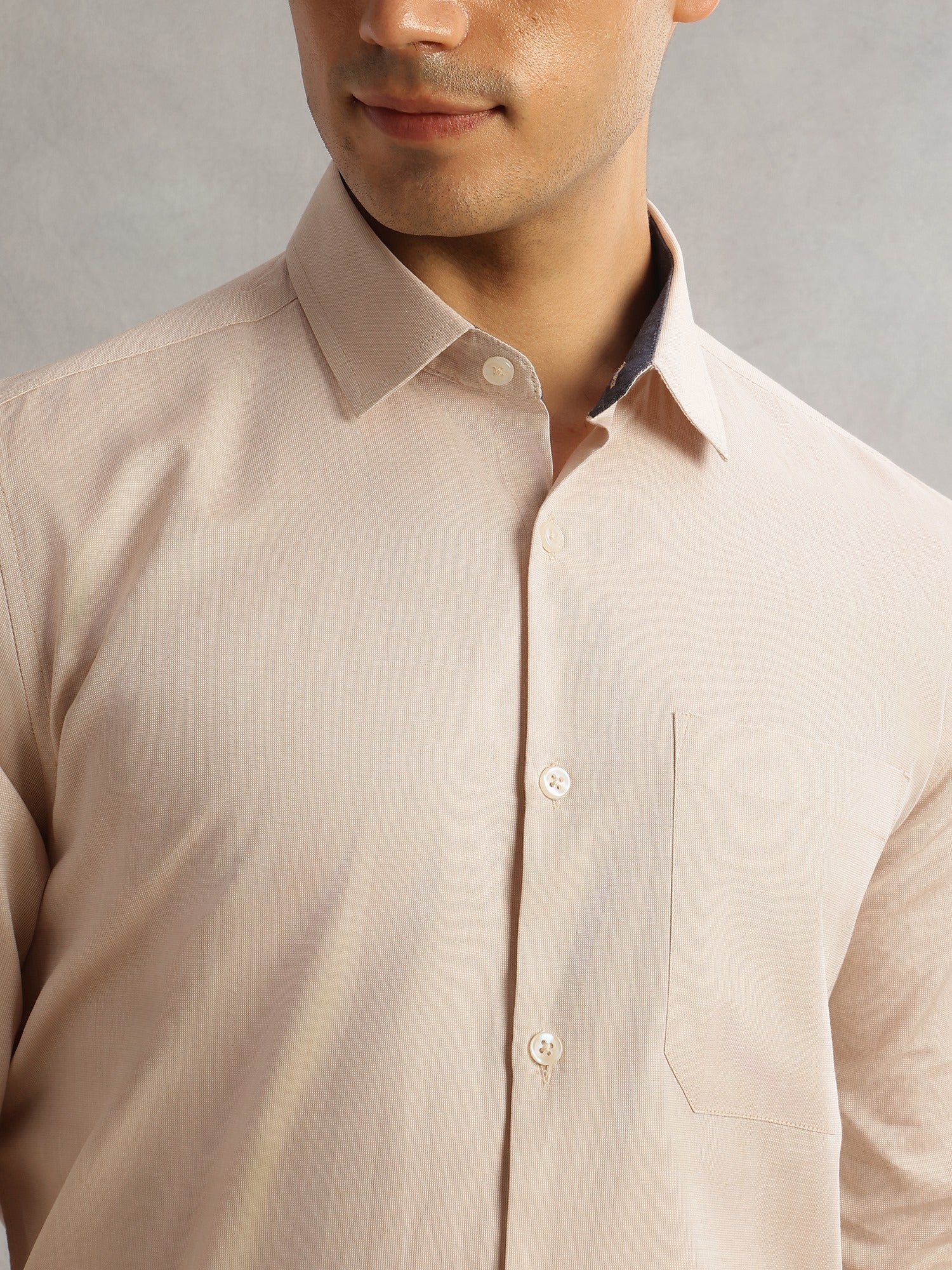 Thomas Scott Men Beige Regular Fit Long Sleeves Cutaway Collar 100% Cotton Filafil Formal Shirt