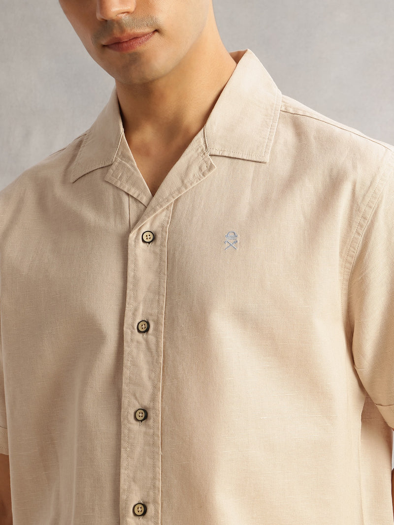 Thomas Scott Men Beige Oversized Fit Short Sleeves Cuban Collar Solid Cotton Linen Casual Shirt
